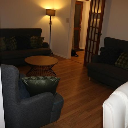 Entire -4 Bedrooms Detached House With Driveway Nottingham Kültér fotó