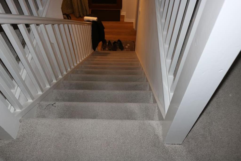 Entire -4 Bedrooms Detached House With Driveway Nottingham Kültér fotó